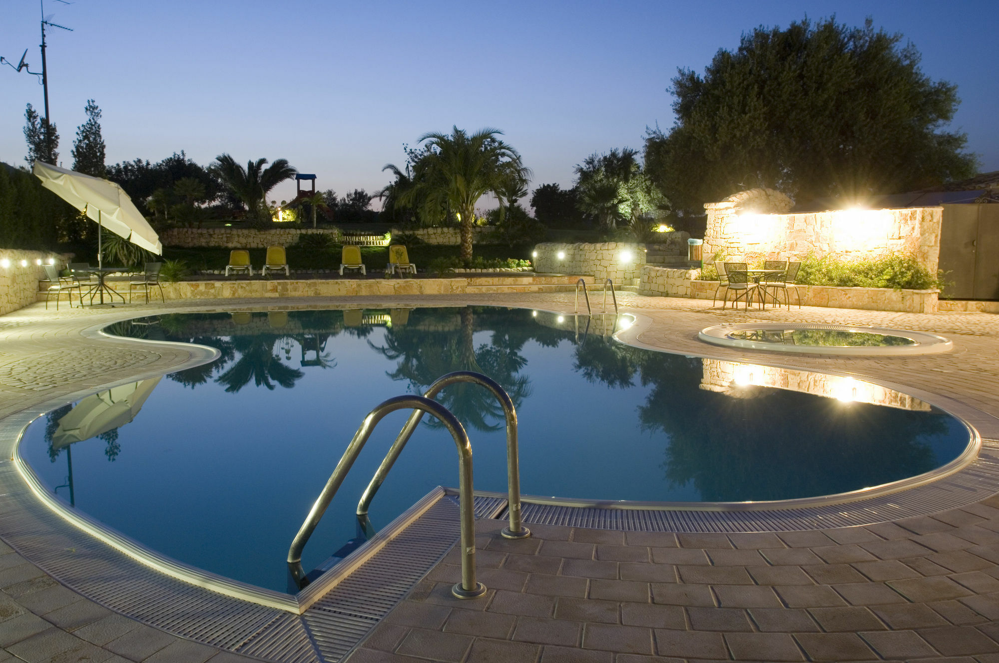 Отель Relais Torre Marabino Испика Экстерьер фото